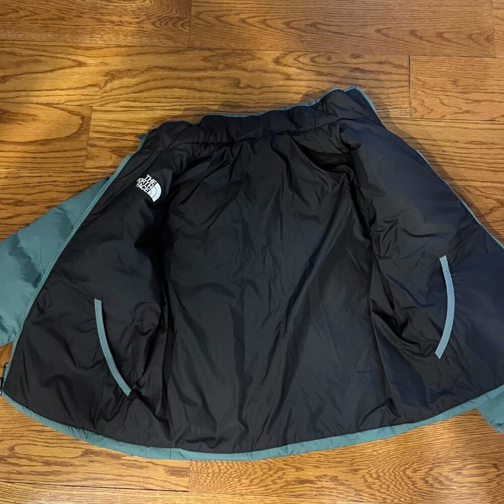 North Face Reversible Sage Green/Black Puffer Jacket Size 10 - Picture 8 of 9